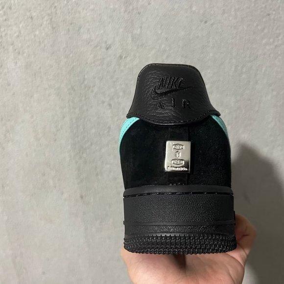 size 10-Co-signed Tiffany Tiffany & Co. x Nike Air Force 1 Low SP\